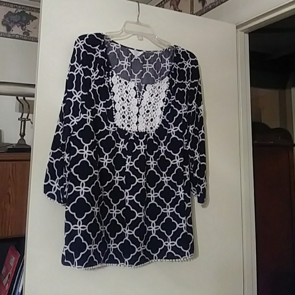Top by Crown & Ivy